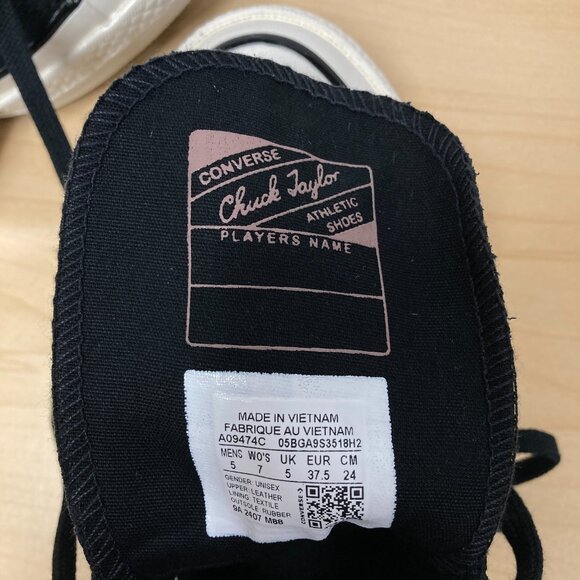 Converse Chuck 70 Hi Top Sneaker Unisex Sz W 7 / M 5 Black Suede NEW Minor Flaw - Picture 10 of 11